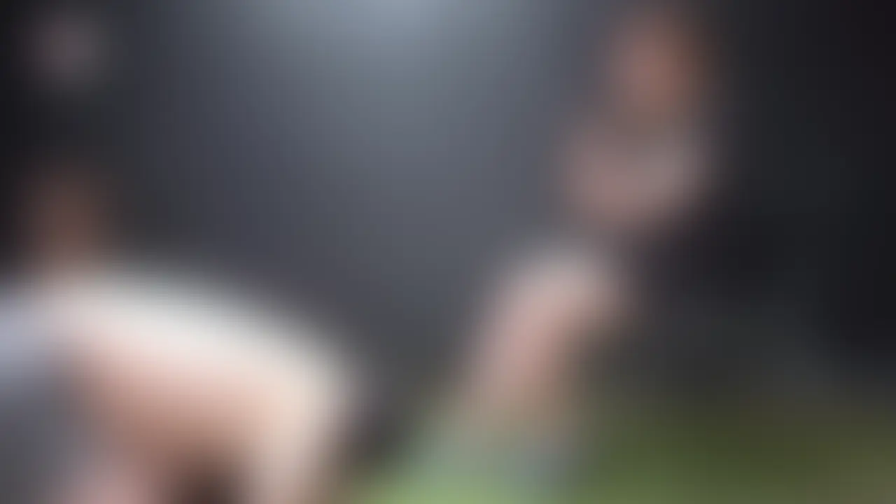 野外踏み踏みドS痴女みすず顔踏み&顔騎スパンキング野外M男イジメ
野外踏み踏みドS痴女のみすずちゃんの、
顔踏み&顔面騎乗スパンキング野外M男イジメプレイです。
顔踏み顔面騎乗スパンキングでの野外M男イジメプレイです。
外履きサンダルで土下座してるM男の背中を踏みにじり、
ナマ足裏でM男の顔面を踏み踏みしちゃいます。
「気持ち悪い」「こんなんで興奮してるの?」と、
持っているパドルで勃起ちんこをさすったり、スパンキングを浴びせます。
「変な声、出さないで。周りに聞こえちゃうでしょ?」とののしりますが、
どうしても声が出ちゃうキョーレツスパンキングでした。
それから顔面騎乗も施します。逃れることのできないデカ尻密着顔面騎乗です。
顔面騎乗しながらも勃起ちんこへのスパンキングは続けられるのです。
意識が遠のく無呼吸顔騎でM男が完全にノックダウンしておりましたよ。
顔踏み顔面騎乗&スパンキングが施される野外露出M男イジメプレイを楽しみたい、
そんな踏み活好きなM男の貴方だけにオススメです。
1920*1080
12:08
934.5MB
.mp4 (2/2)