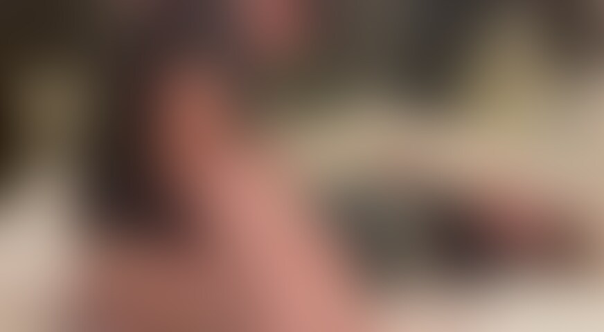 今日の中出しエッチ❤️ ホテルに入って直ぐ 着衣のまま直ぐエッチ❤️ 動画編集待っててください㊙️ (2/2)