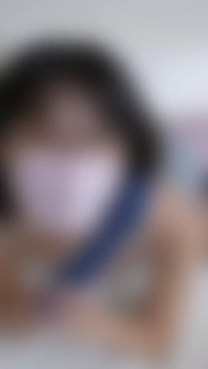 久しぶりの大人のおもちゃレビューだよ🙈
最初にレビューしたTARAは今もすっごくお気に入りで愛用してるんだけど
TARAのレビュー動画はこちら
https://myfans.jp/posts/939c9ae5-86ca-420f-ad42-e8ad79a53142
クリが気持ち良すぎてすぐイっちゃうのと、もう少し中でも気持ち良くなりたいなと思って、今回は自動でピストンするバイブを買ってみました🙈💕
ちょっと思ったより大きくて心配だけど、奥まで入れてピストンしたらどうなっちゃうかな〜🤤
忖度なしの正直レビューなので楽しんで見てもらえたら嬉しいです🫶 (2/2)