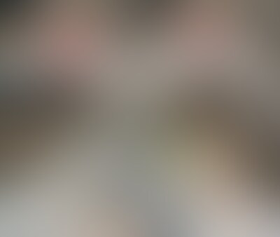 チェックアウト前に撮りました。
彼女、朝早くから全裸で「電マ」について熱く語っています。
愛用の電マが壊れたとかで持ってきてくれました。
使いすぎて「火花」が出たみたいです(笑)。
そして「自前」のフィットネスウェアを持参してくれて着替えてもらいます。
ちょっとキツそうでした…。
やっぱりピチッとしたウェアはエロい‼
そのまま彼女の濃厚フェラが始まる。
口の中での舌使い、チンポを転がす様に吸い尽くす。
好きな「イラマチオ」を何度もやるが、やり過ぎてご機嫌斜め…。
前から後ろから、自ら局部を開いてもらいたっぷりと堪能する。
相変わらずの綺麗なマンコに見とれてしまう。
騎乗位で挿入すると彼女の表情も一変。
マンコとチンポの擦れる音がするかの様な挿入時。
徐々に馴染んでいきピストンが激しさを増す。
そのまま後ろに倒し、背面騎乗位。
彼女に手を付かせバックで激しく突く。
表情と共に変化する喘ぎ声は、興奮の度合いを最高潮にしてくれる。
正常位に戻り、彼女の乳首を吸い尽くす。
ピストンと乳首舐めが大好物だそうだ。
彼女の足を折り曲げ、奥深くまで挿入をする。
ゆっくりとゆっくりと深い所まで刺し貫く。
膣内で子宮に到達するのがよく分かる。
朝一だから「すっぴん」という事で「顔射」を所望。
彼女も快く受け入れてくれて「大量射精」‼
キレイな顔が白濁の精子にどっぷりと汚されていった。
それでも「笑顔」の彼女。
さすがです。
【動画詳細】
動画時間:76:37
フレーム:1920×1080(HD)
ビットレート:2384kbps
サ イ ズ:1.28B
ファイル形式:MP4
【注意事項】
※出演者は○○○以上であることを身分証で確認しております。
※法律や条例に違反することは一切行っておりません。
※本作品は、公開する事を目的に作られたオリジナル動画です。
※二次使用、譲渡、転載、転売等は禁止します。 (2/2)