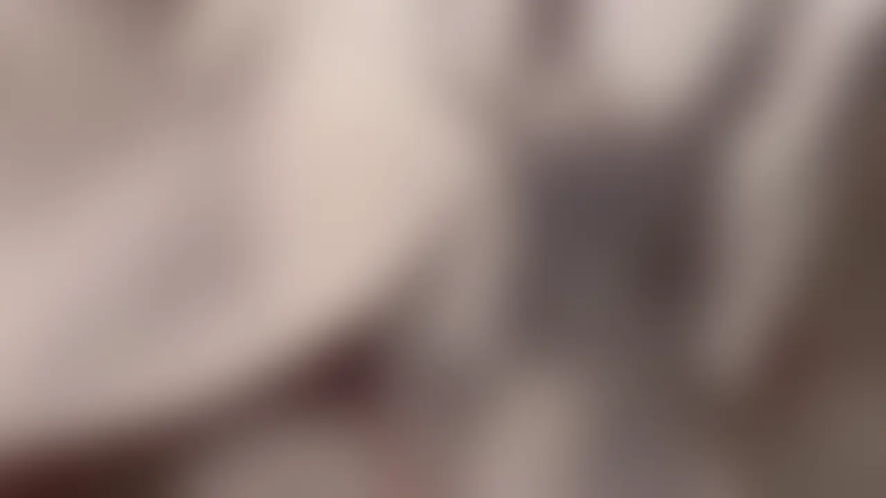 今作はついに美鈴さん最終章!美鈴さんは妊娠7ヶ月のときから撮影してたので最後の作品がとても感慨深いです。
初めて会った時からとても話しやすくて撮影してないときも動画のままの性格です笑
出産まで近づくごとにお腹や腰まわりが大きくなっていくのにエロさもどんどん増していくのがとてもエッチでした
今作は出産前最後のお泊まり動画で暗くなった夜からの動画です、 日中の撮影は前作、前々作の動画ですので合わせてお楽しみください。 (2/2)