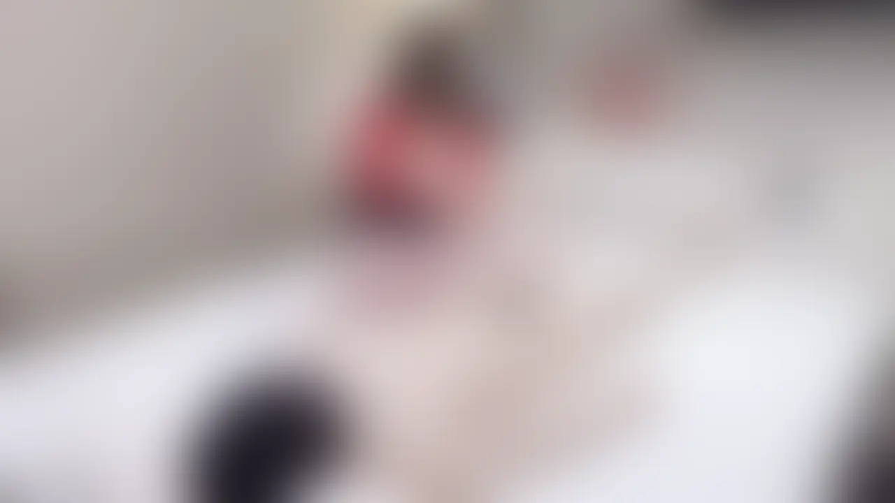 27歳／Kカップ／グラビアアイドル
メイ｜コラボ特別出演

斜め視点（全3視点中 3本目）
※別視点も順次配信予定。

――――――――――

＜顔出しNG＞

こちらは身バレ防止の観点から声加工されてます。

常に谷間が見えっぱなしで今にもこぼれそう。
グラドルアイドルだけありむちむちグラマラスボディ。

このレベルがお店に入店してくれたら人気すごいことになります。
こんなエッチな撮影に協力してもらって有難い限りです。

少し前かがみになるだけですごい密着度。

最後は添い寝の状態でおっぱいに顔を埋めます…。

※予告なく動画を削除する場合がございます。

――――――――――

【視聴方法】

●アルティメット加入で視聴可能
●単品販売（購入後は販売終了後も視聴可能）

―――――――――― (2/2)