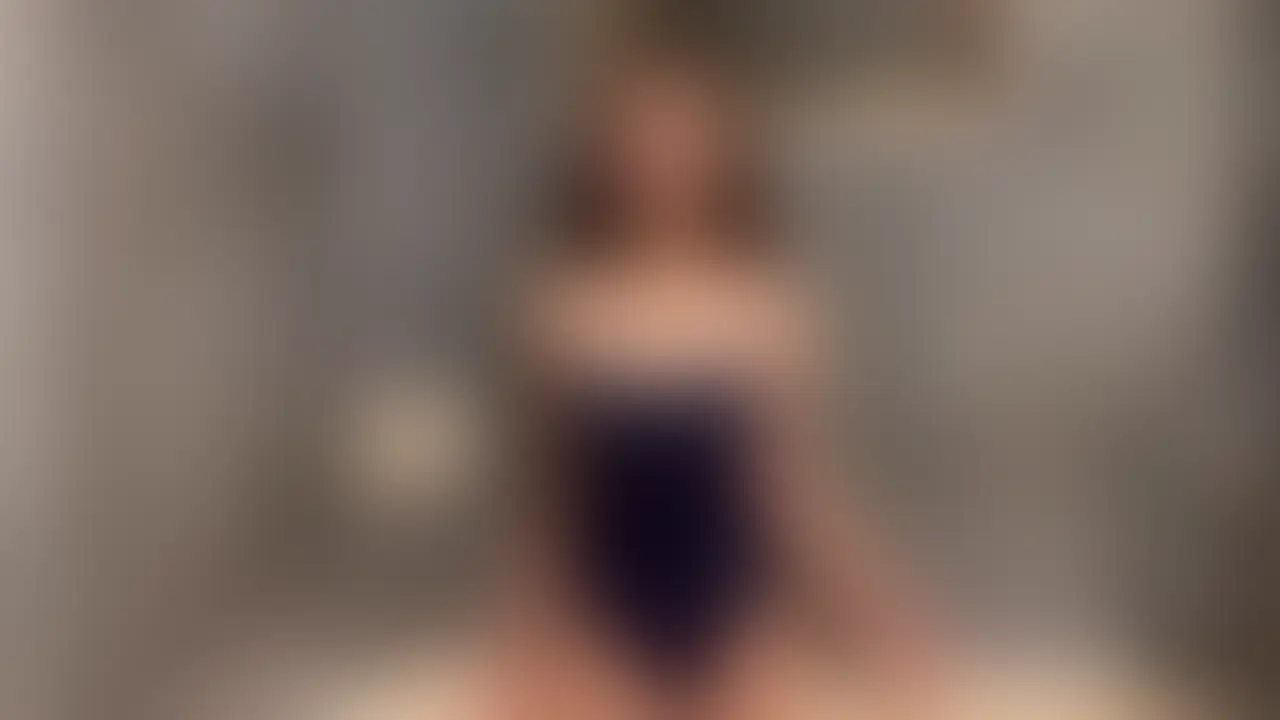 右上の「いいね♡」と「保存」押してから見てくれると嬉しいです♡
女子会後に、後ろから…💕
・ー・ー・ー・ー・ー・ー・ー・
おつぽぽ~🐥
少し前にラブホ女子会したんだけど
みんな解散する時になんかムラムラしてきちゃって、、
「ぽぽだけ少し残るー!」
っていってオナニーしちゃいました🥺
今回はスク水を着てディルドで後ろから、、
動画を撮っていて恥ずかしいのもあるけど
知らない場所でするのは興奮した~♡///
なんかイケナイ事してる気がして、
声を出しちゃいけない気がするというか、なんていうか、、🤫
しこしこパートもあるから、
最初から一緒に気持ち良くなってほしいな🫶💕 (2/2)