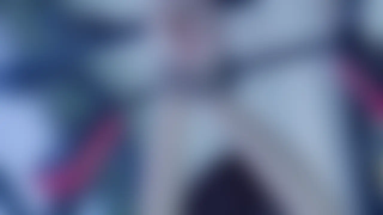 【拘束・制服・電マ】
鎖手錠でビンタ・電マ (2/2)