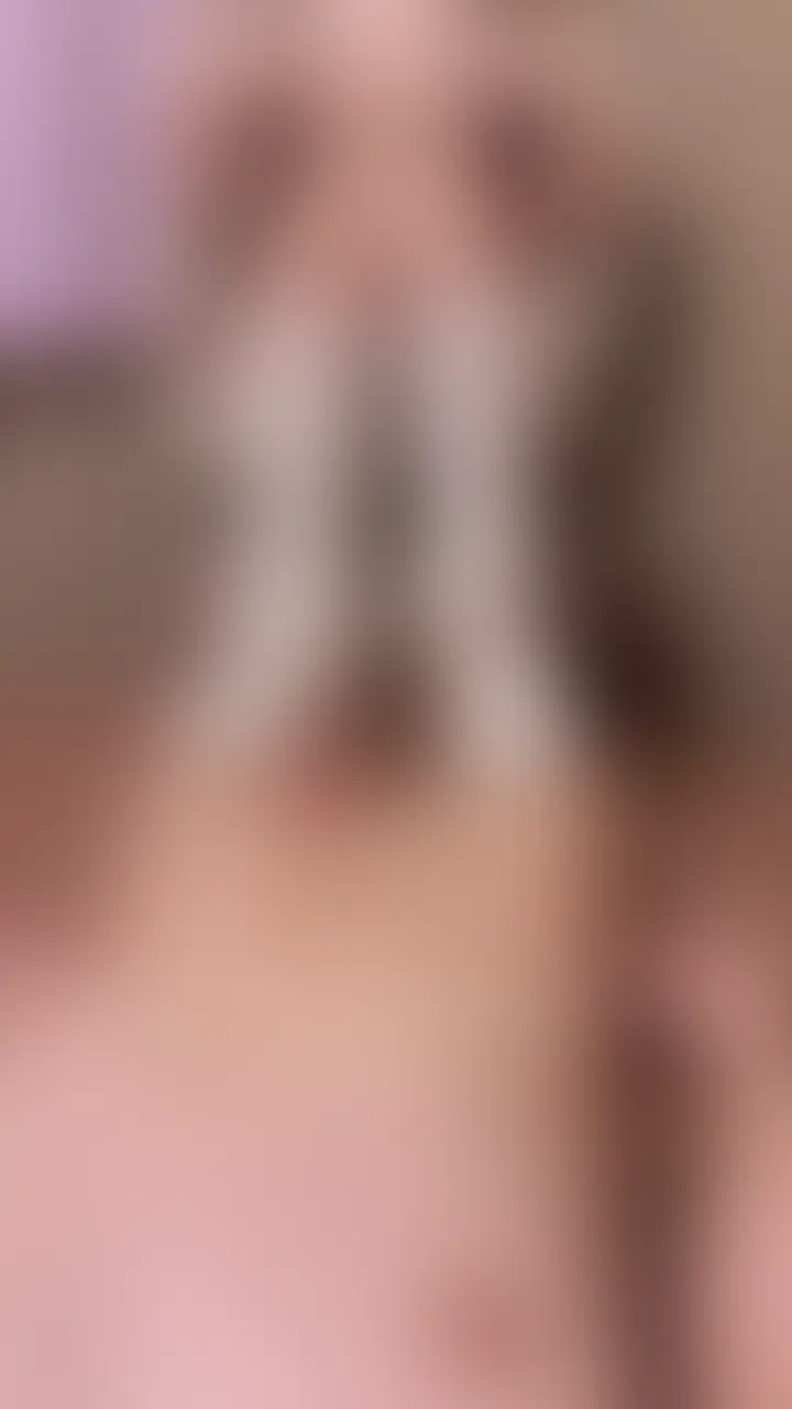 ZOOM IN Ver. 厚底スニーカー靴コキ×踏みつけ×M男×ルーズソックスS女痴女
ポチ目線から靴コキ楽しんでw
引きのアングル(ZOOM OUT Ver.)で見たい人はこちらの動画も👇🏻👇🏻👇🏻💕
https://myfans.jp/posts/5093ae75-b99e-4faa-8265-515e4d78298f (2/2)