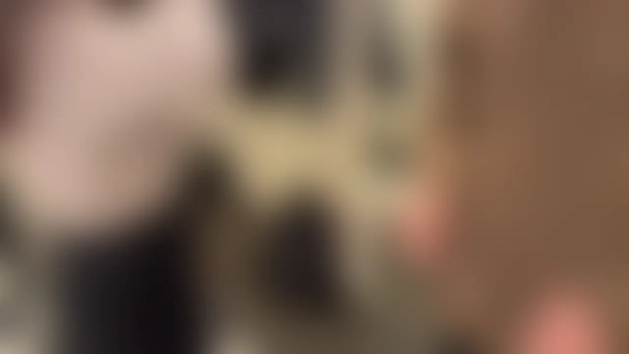 Iカップデカ乳輪のまきみるちゃんをデカチンでひたすら突いたら顔を真っ赤にして感じてました
普段は小さい子を相手にする仕事とDJで活躍しているまきみるちゃん。
でも実はデリヘルでランキング上位常連のエロボディの持ち主。
知り合いのデカチンを召喚してひたすら奥を突いてもらってその様子を鑑賞させてもらいました。
初めて会った時の動画
https://myfans.jp/posts/6341b5ca-5cbb-442b-bfa4-b4c26ffd1c94 (2/2)