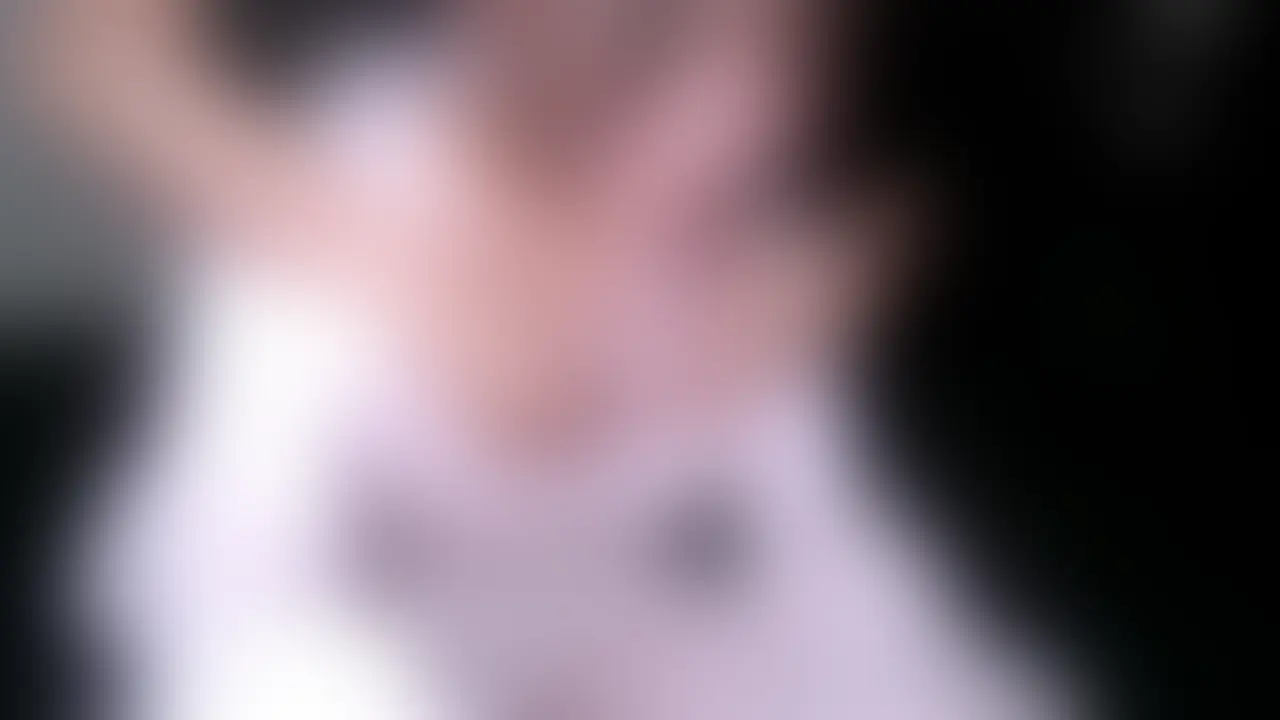 【18歳解禁】彼氏とオンラインゲーム中の大1GカップTikTokerを乳首責めしてみた。
🚨 閲覧前のお断り
作られたAVの嘘くさい演技・モデルで満足できる方は購入しないでください。俺の動画に映ってる子はガチ素人の女の子です。
ーーーーーーーーーーーーーーーーーー
いつもサロンにカットモデルとして来てくれているつむぎちゃん。年齢が解禁されたので、裏垢デビューさせました。今回は、彼氏とスマホでオンラインゲーム中の彼女の隣に座り、こっそりいじめてみました。
➢ 彼氏とゲーム中という背徳感
彼氏とオンラインでゲームに夢中になっているつむぎ。バレないように少しずつ服を脱がせていくと焦りながらも、次第に甘い声が漏れそうになっていきます。
➢ 152cm Gカップ美巨乳とピンク乳首のギャップ
表のTikTokでは絶対に隠している、華奢な体には不釣り合いなほどのGカップ美巨乳。しかも乳首はまだ一度も開発されていない、綺麗なピンク色でした。その無防備で未開発の先端を、ひたすら執拗に責め続けました。
➢ 快感に負けてスマホを手放す完全敗北
最初は必死に彼氏とのゲームに集中しようとしていた彼女ですが、容赦のない乳首責めの前に徐々に理性が崩壊。最後は画面を見る余裕すらなくなり、スマホを手放して完全に僕が与える快感に溺れていく一部始終を収めました。
ーーーーーーーーーーーーーーーーーー
⚠️【圧倒的にお得な見方】
この背徳感あふれるデビュー動画を単品(1500円)で購入するよりも、【全作品見放題プラン(2980円)】に加入した方が、ましろの激しい全記録もあわせて見れるため圧倒的にお得です。
【出演しているカットモデル情報】
つむぎ(@tmg_2mg)
・08早生まれの18歳(文系大学1年生)
・Gカップの美巨乳、乳首は綺麗なピンク
・彼氏持ちのTikTokerで、休日は引きこもってゲームばかり
・表では彼氏とゲームを楽しんでるけど、裏では僕の指先で完全に開発されてます (2/2)
