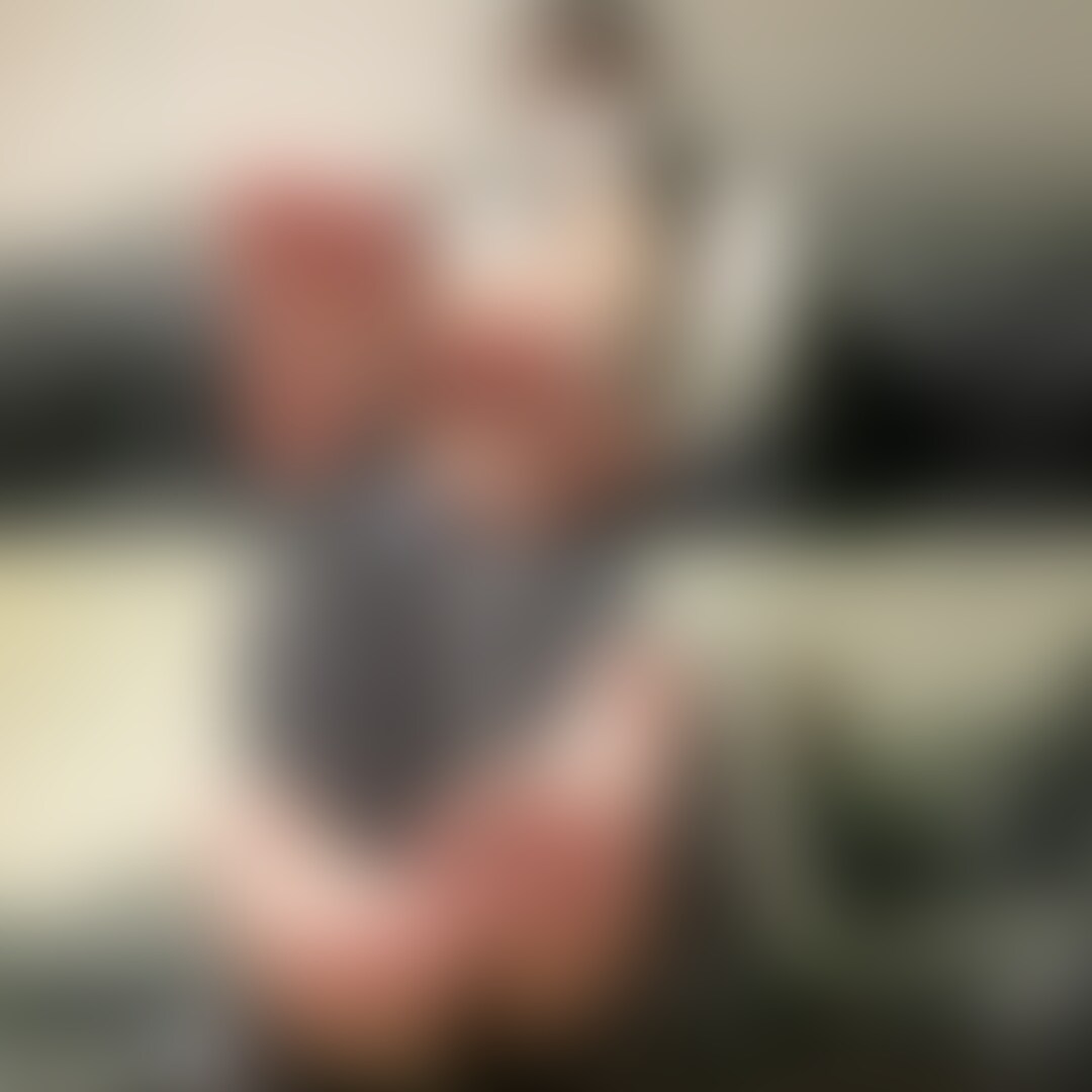 Yuina/20 years old/Hairdresser Assistant✂️
Sexy toe temptation.
Foot size: 22cm (2/2)