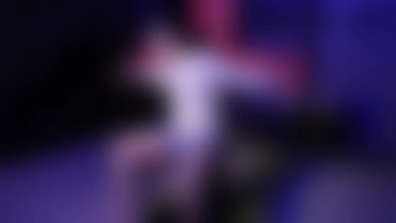 【M男の受難　真木今日子の復讐の妖艶なくすぐり】
撮影が終わりのはずがどことなく不満げな様子の真木さんに聞くと気に入らない！
服を脱ぐように言われカチャカチャと。
拘束されるとカメラの録画スイッチ押す音が鳴り響く・・・ (2/2)