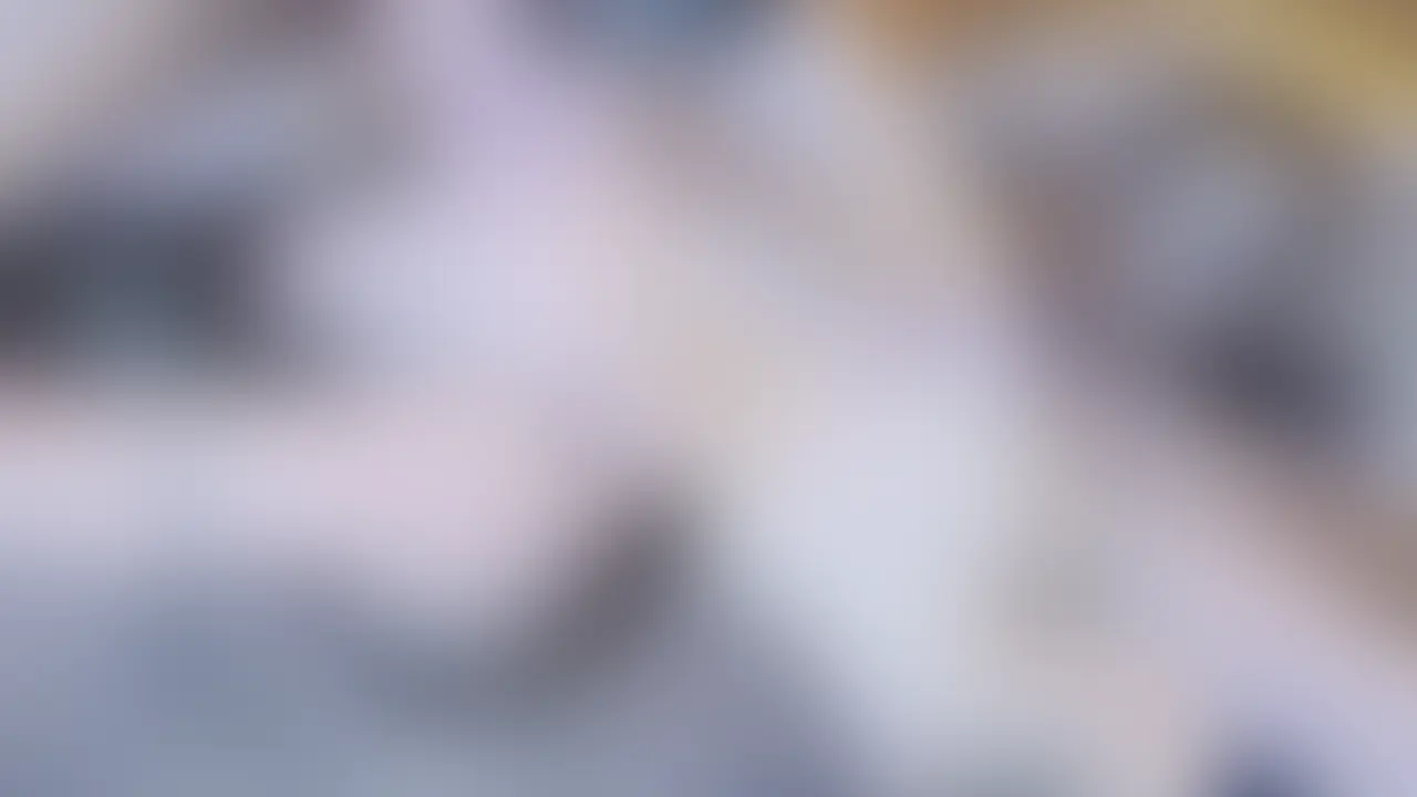 指を喉奥に突っ込まれてゴブゴブオエオエなる妻。 乳首を噛まれて引っ張られたり、つねられたり、これがエロくて好きです。 見ている寝取られ夫の私はフルボッキ状態になります❤️ #cuckold #寝取り #寝取られ #NTR #貸し出し #他人棒 #複数プレイ #人妻 #2穴 #素人 #フェラ #イラマ #肉便器 #3P #喉奥 #嗚咽 (2/2)