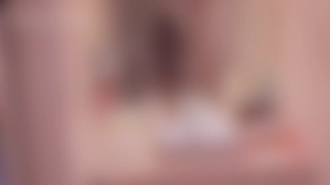 こんにちは!ひなです🥹🩷
右上の「いいね♡」を押してから見て貰えると嬉しいです✨
∴∵∴ ୨୧ ∴∵∴ ୨୧ ∴∵∴ ୨୧ ∴∵∴
洗面所の鏡で自分の姿を見ながらオナニー…。
「私ってこんな風に感じるんだ…」
「こんな姿をみんなに見られているんだ」
そう思えば思うほどに興奮が増してしまう。
立ちオナニーでセルフ手マンをするはずが、あまりの気持ちよさに腰から崩れ落ちてしまいました…。
もっと気持ちよくなりたいもっとおかしくなりたい狂いたい。
クリ吸い玩具でクリトリスを吸引!思ったよりも吸引力が強い。
こんなのすぐにイッてしまう…と思ったころにはオーガズムに達していました。
さらに、いきなりスプラッシュ!!
潮吹き&放尿が止まらない。ぬるべちょ潮吹きオナニーを堪能あれ。 (2/2)