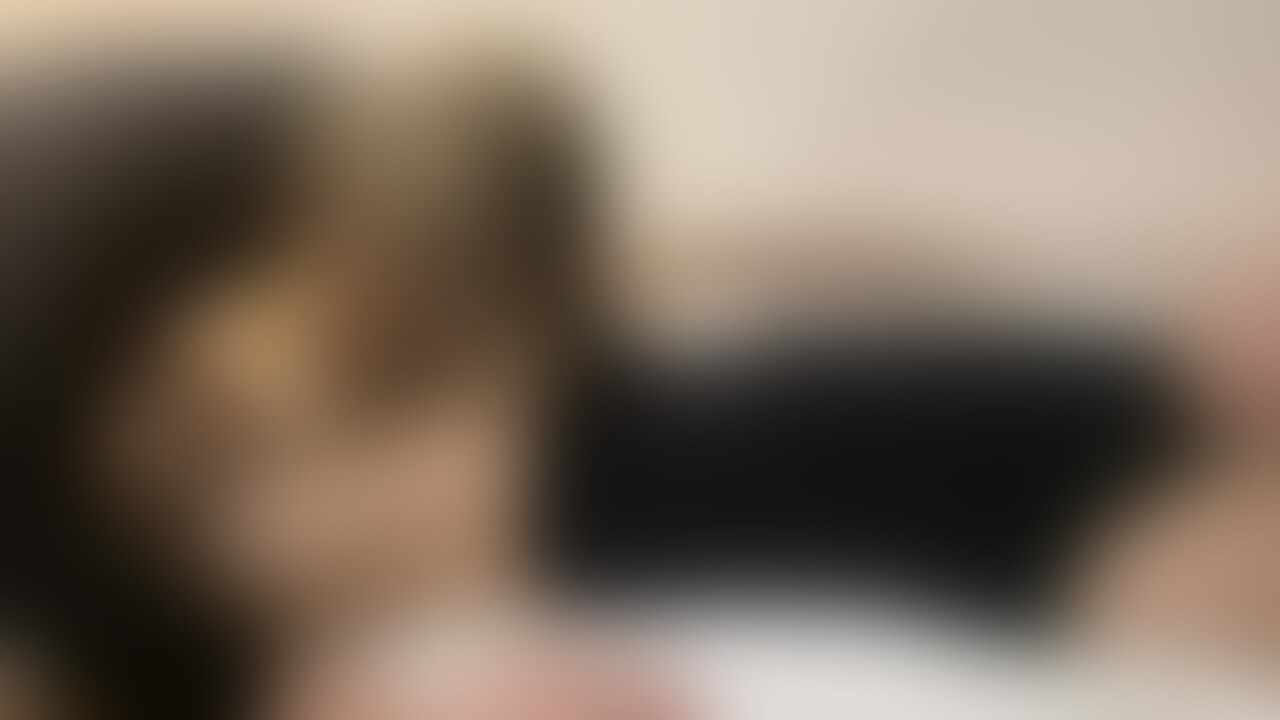 派手髪が似合う芸能系イケメン sample 1