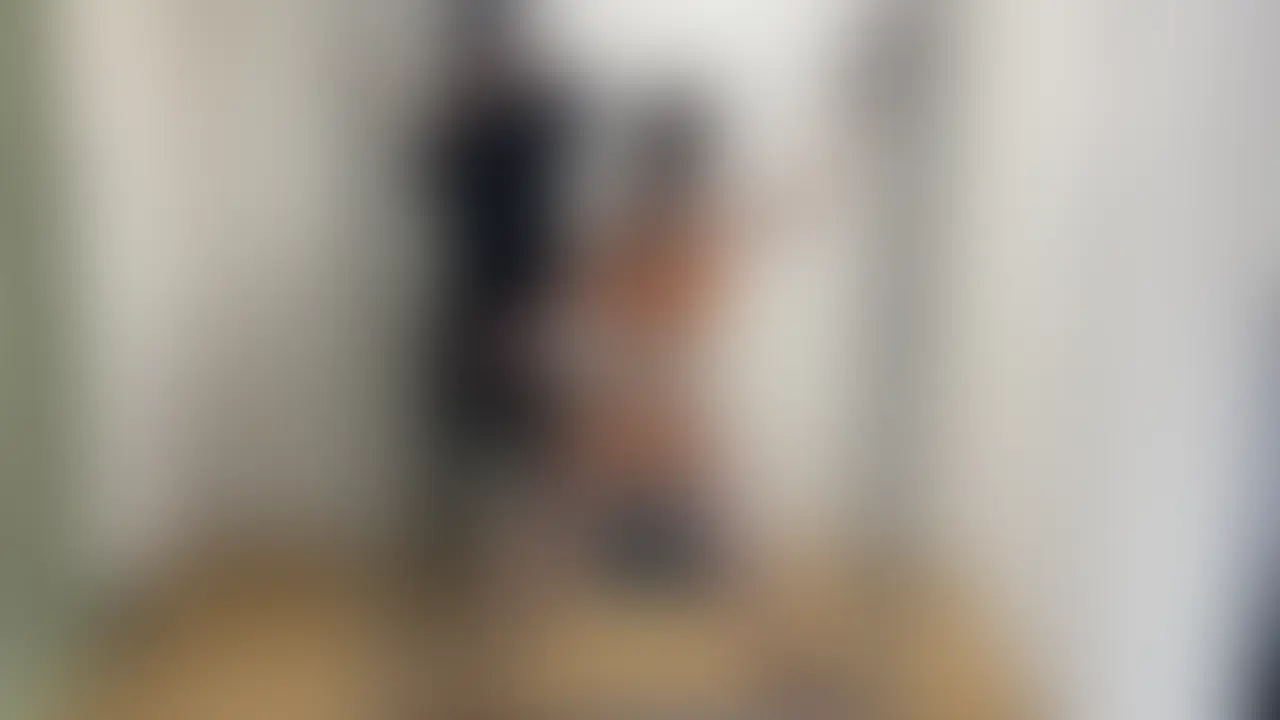 初登場!
スタイル抜群美女
【小川澪】ちゃん
初めての拘束!
初めてのくすぐり!
見たこともない拘束に
緊張している澪ちゃん!
目隠しでどこから手が伸びてくるのか
わからない!
はじめはフェザーでくすぐっていきます!
後半の本気くすぐりには
爆笑が止まりません。
ぜひご堪能ください。 (2/2)