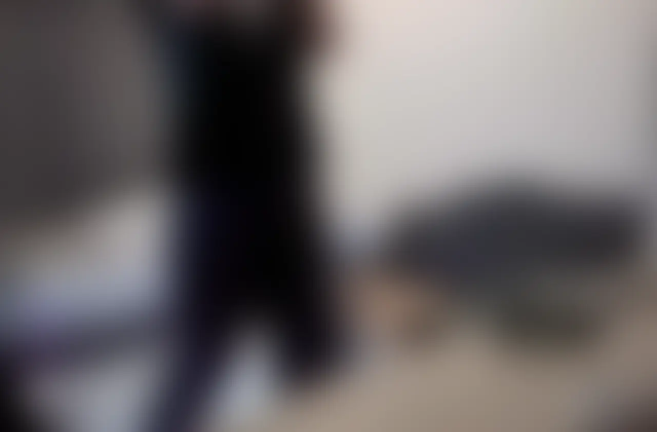 パーソナルジムのトレーナーお姉さん
飲みの後そのままお持ち帰りして家ついた瞬間即フェラ
お互い飲んでる途中からムラムラしまくってた、、
ピル飲んでないのに中出し許可してて可愛かった
年下ちんぽ久しぶりすぎて興奮してた (2/2)