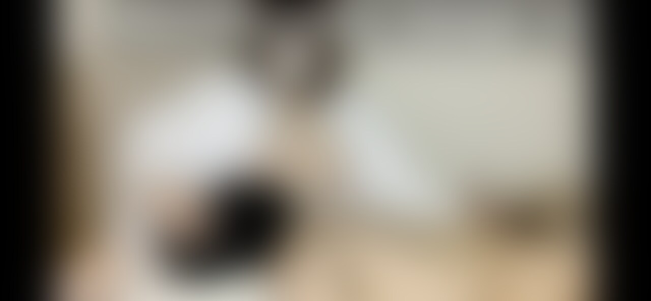 Iカップ爆乳ちゃんに授乳手コキプレイしてもらいました。からの、フェラチオ、そして最後はパイズリならぬ「パイコキ」でイかせてくれて、手についたドロドロの精子をカメラに見せて「イかせたよ〜♡」アピール。M男必見のエロさです。約7分。 (2/2)