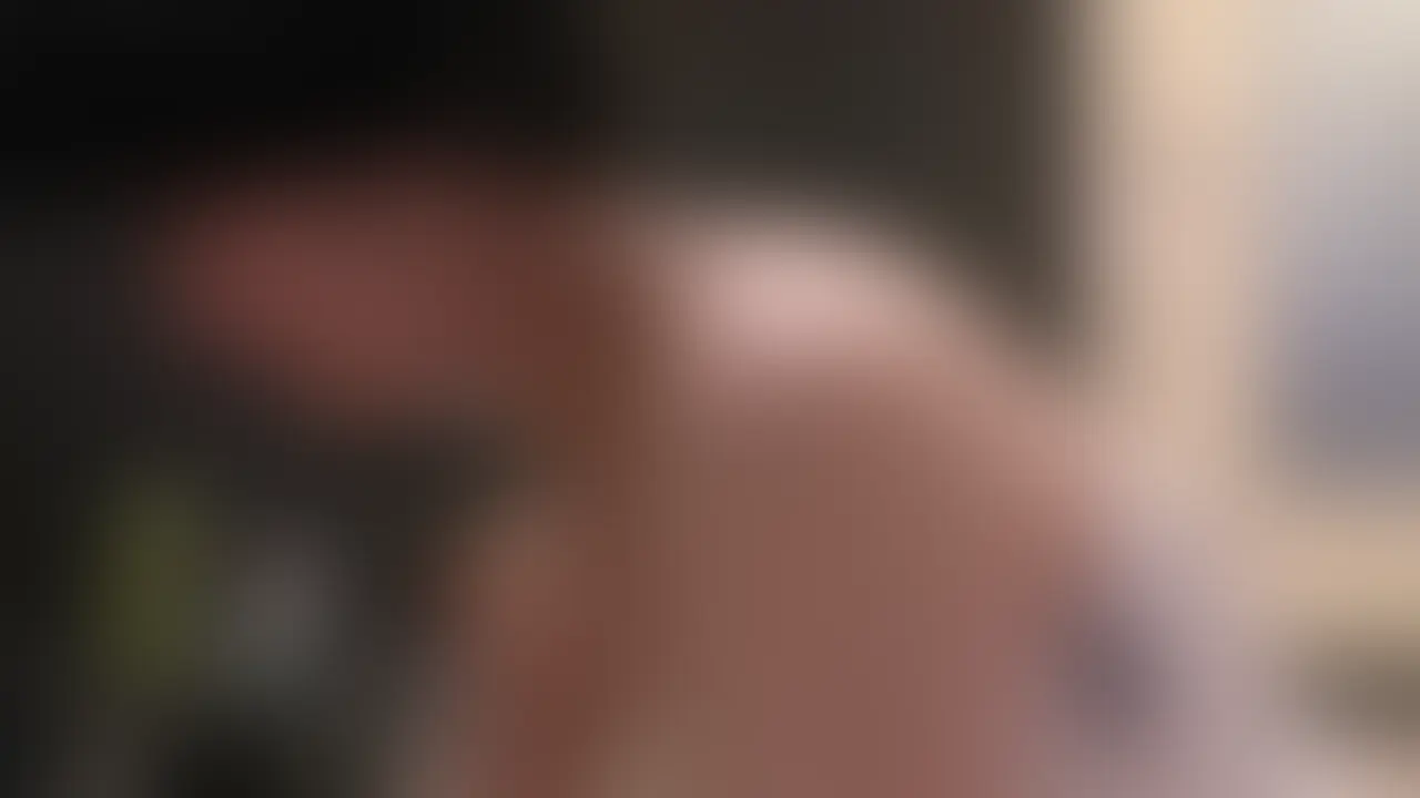 男優さんとの潤いのエッチ
人妻あかりがラブホでAV男優に堕とされる…オイルまみれの寝取られSEX♡
目の前にいるのは、本物のAV男優さん。
たっぷり使ったテカテカのボディオイル♡
全身ヌルヌルに塗られて、大きな手に揉まれ、這わされ、すぐに理性が飛んじゃいました…
見どころ満載です♡
・オイルで輝く肌の艶めかしい光沢
・オイルを塗った手で優しく扱きながら、根元までゆっくり咥え込んで…舌を絡めて何度も上下に動かす濃厚フェラチオ前戯(カメラアングルも近くて音まで丸聞こえ♡)
・ヌルヌル密着で大きなお尻が激しく揺れまくる騎乗位&バック、何度もイキまくるほど感じちゃって…
・最後はお腹の上にたっぷり出されて…私が丁寧に舌で掃除するまでもう何度も絶頂を迎えて,沢山イってしまいました
先行配信した前編の動画に後編の動画を合わせた完全版です! (2/2)