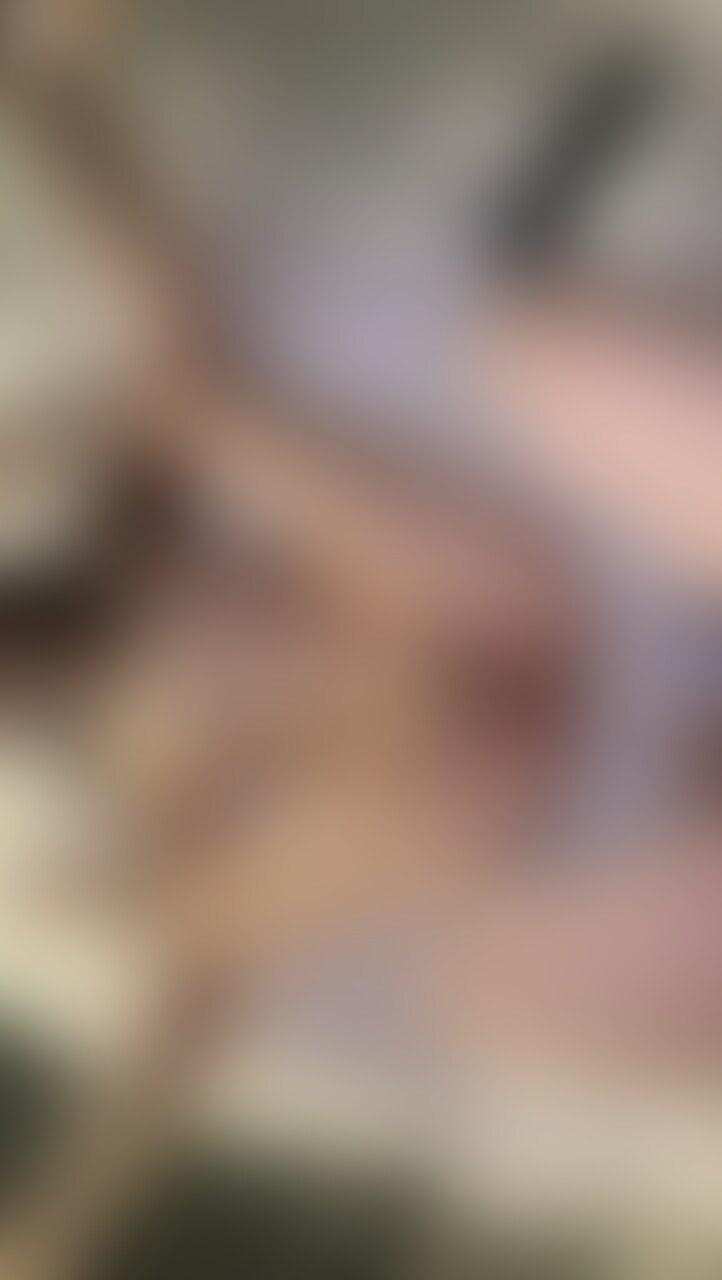 乃木坂やアナウンサーにいそうだとよく言われるらしい美女はエッチ大好きで彼氏に内緒でハメ潮しまくり（72分）

彼氏に内緒でデカチンで気持ちよくしてほしい、という巨大乳首もちの美人のおねーさん。本編にもあるが、よく”乃木坂・アナウンサーにいそうな顔”と言われるとのこと。

最初は余裕ある感じで”むちゃくちゃにしてほしい”というものの、、、
「助けて、しぬぅ」
「ムリです、ムリです」
と言いながら、足指を力強くぎゅっとしながら、大量のハメ潮をしながら、感じ喘ぎまくります。

デカチンで気持ちよくなったおねーさんは、
”彼氏のよりこっちがきもちいい”
と素直にいってしまいます。 (2/2)