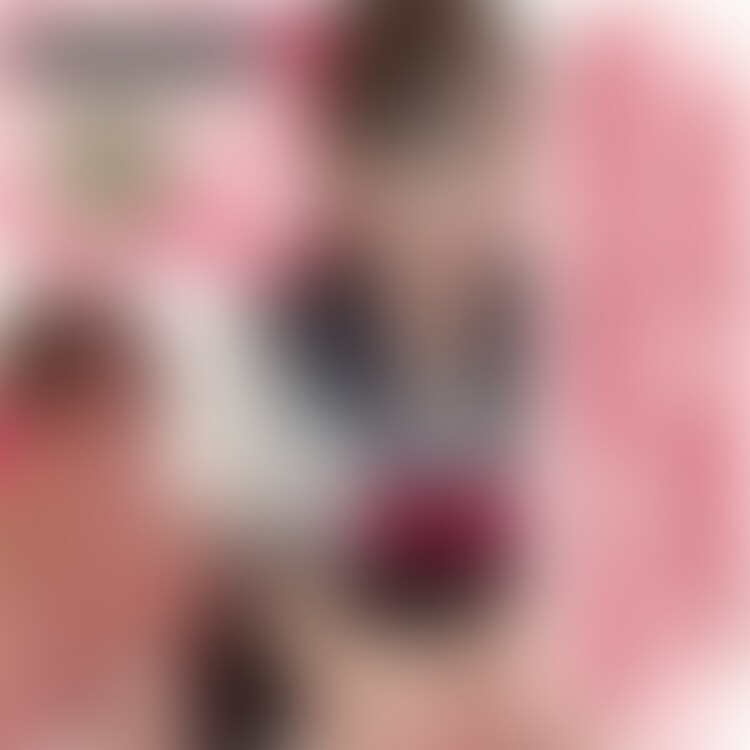 こんばんは❤️
セーラー服でご奉仕しちゃいました⸜( ˶'ᵕ'˶ )⸝
週の半ばでお仕事頑張ってるファンの方が元気になってくれると嬉しいな❤️
チップをくれた方全員にえっちなお写真をプレゼントしてます❤️ (2/2)