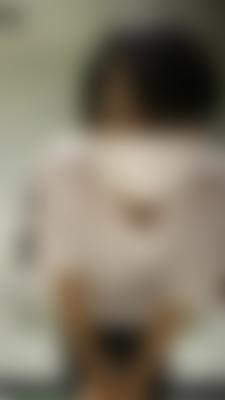 友達と遊んでる最中我慢できなくなって... sample 1