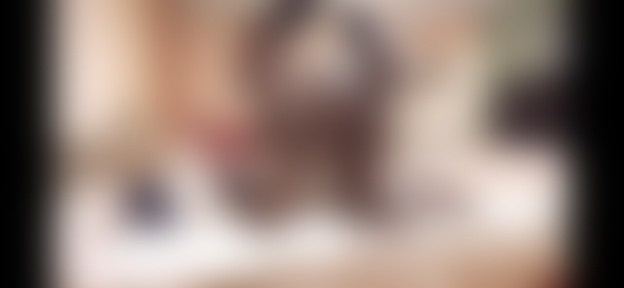 黒人エロManさんとのコラボ❣️前編❣️
20センチ越えの巨根で容赦なく入れ替わり立ち替わりのハードピストンバチボコ状態🤩子宮が壊れるくらい奥を突かれぶっ壊れ状態🫢痙攣絶頂の嵐。前編最後は2穴でサンドイッチ!
後半は○○○束とアナル逝きあり射精までまだまだの前半戦! (2/2)