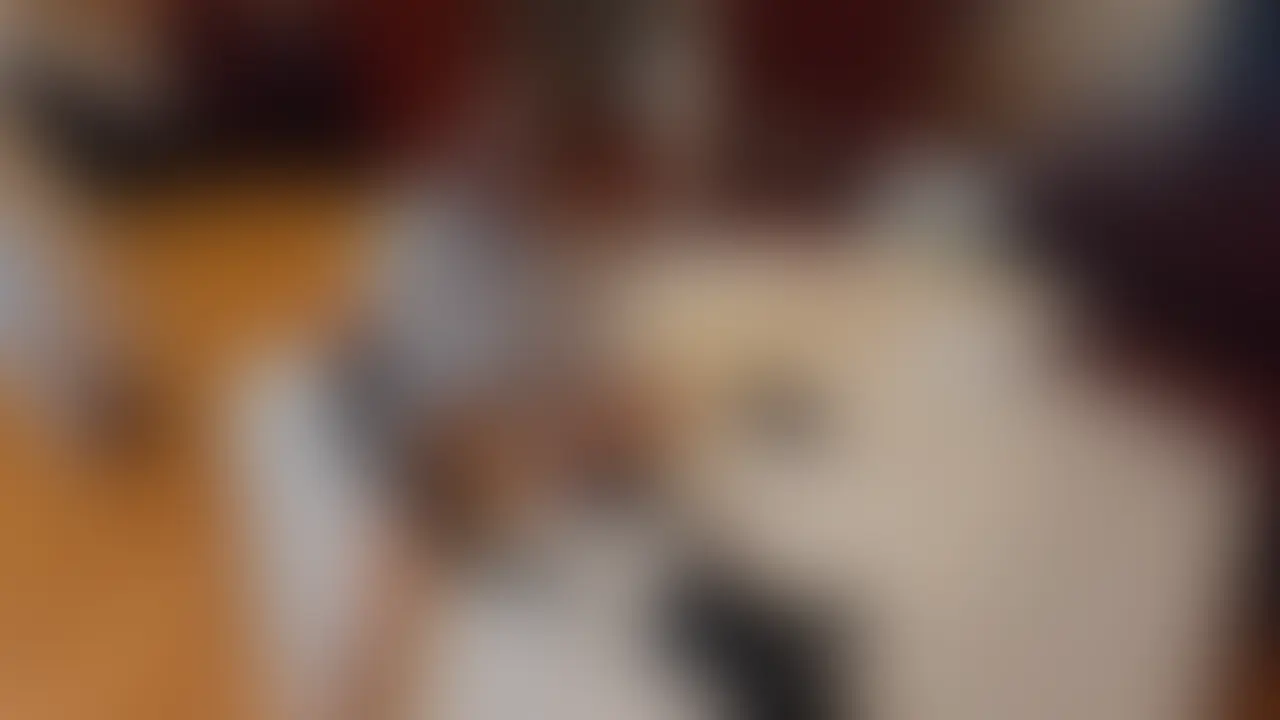 むちむち衣装で恵体交尾♥️(再投稿)
着替えの時点でおち◯ぽがすでに勃起してて🫣、お口でご奉仕したら我慢汁がいっぱい…💕
熱くなったおち◯ぽを私のおま◯こに導き、生のまま挿入しちゃいました♥️
お互いに感じすぎて、気がつくと上に乗ってお馬さんのように腰を振ってました🫣💦
最後はすごく硬くなったおち◯ぽからたくさん射精🍼💦ゴム無しだから赤ちゃんできちゃうよ…💕
最後には、事後のお風呂🛀カメラマンのてんちゃん🥰と楽しくお話ししてます♥️ (2/2)