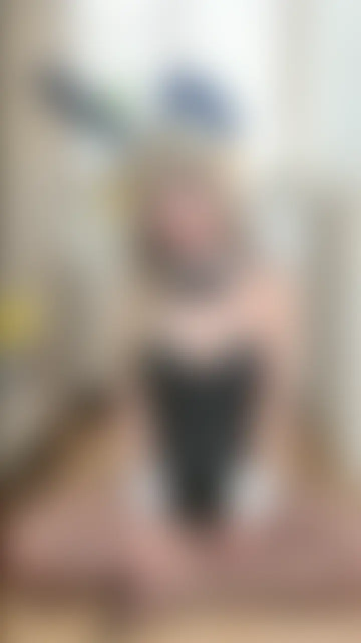 いいね&ブックマークと感想コメントください💓
- - - - - - - - - -
ハルヒバニーで足コキと手コキ?した後、くぱぁ💕((06:24あたり)これで合ってるか誰かおしえて)したりした後、太いおちんちんを奥までじゅぶじゅぶそうにゅうしちゃった🫣💕
途中で後ろ向きで四つんばいになって、後ろからおちんちん入れられてるみたいな体制でもじゅぶじゅぶしちゃったよ💗お尻の穴も丸見えなの😳
最後はバニーの衣装もぜんぶ脱いじゃっておっぱい丸出しにしちゃった💦 (2/2)