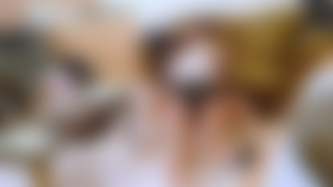 珍しく15分動画を載せます。
○○○っ払ってデロデロでセックスするのって最高ですよね。
ましてやスタイル抜群の美女が自分から騎乗位で挿れようとしてきたら😆
ガチガチチンポでクリを擦ってプシャーと潮吹き。
そして奥までハメて腰を振ってイキまくり😁 (2/2)