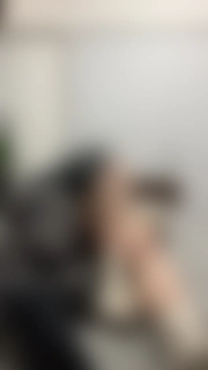 ※動画プレゼント企画実施中 最後まで見てください
【めちゃくちゃ俺のこと好きになった映画館スタッフ女子大生を友達に抱かせた】
みか【20】映画館スタッフの女子大生
真後ろカメラ
映画を見に行って入る前に「あっ地味顔で可愛いな」と思って映画観終わった後
帰り声かけたらホイホイついてきた(笑)
ゴムを付けて挿入
あそこは20歳だからキツキツでめちゃくちゃ気持ちいい
稀に見る名器だ
もう大声でアンアンイキまくってた
こいつは余裕で性欲処理班だな
裸のみかはキレイな身体してる
何故か知らんがめっちゃ俺のこと好きになってた
「彼氏も好きだけどりょう君もカッコいいからめっちゃ好き!」と言う始末
今まで彼氏しかHしたことないのに2回目のHが俺で「めっちゃ最高」って言ってた
キスを長くしてるともうメロメロになるみか
「彼氏とどっちが好き?」と聞くと「りょう君」ととうとう浮気発言
めちゃくちゃキスをしてると友達の【はやと】から電話
ちょっと面白い事を考えた
めちゃくちゃ俺の事が好きになった【みか】を【はやと】に抱かせよ
はやとが失敗したら笑えるし成功したらちょっと興奮する
さっそくはやとに来るように言う
友達来るの嫌だ!というみか
りょうくんと二人がいい!と駄々こねる
うるさいからキスをして攻める
愛撫してると【はやと】が入ってくる
女とやってる時に入ってくるのは日常茶飯事
「やってた?ごめん りょう言ってよ」と言うはやと
「やだ!」と怒るみか
「かっこいいけどりょう君と二人がいい!」と言うみか
イケメンのはやとに「かわいい」と言われると嬉しがる【みか】
地味顔なみかはイケメンに弱い
イケメン2人に挟まれて喜ぶみか
はやとが「めっちゃタイプ」と落としにかかる
まんざらでもないみか
これ2人にさせたらやるだろ
と思い2人を部屋に残して出る
俺が外に出るとさっそくキスで落とすはやと
受け入れるみか
キスから手マン、クンニでアンアン感じるみか
はやとのでかちんをしゃぶるみか
はやとが生挿入!
俺もゴムだったのに
バックからでかちんを突きまくると俺の時より大声でイキまくる
はやとは生のまま中に大量発射
俺が帰るとラブラブで裸でキスをしてた
しまいには「はやと君好き」って言ってる(笑)
今まで経験人数1人なのに今日で一気に2人増えてる
🎁フォロワー獲得プレゼント企画実施中🎁
この動画に【いいね】と【ブックマーク】と【みかはやと】とコメントしてくれた人の中で抽選3名の方に今まで投稿してきた動画の中からランダムで1つダウンロード版動画をDMにてプレゼントします
プラン加入者、未加入者関係なく【フォローしてくれた人+上記3つやってくれた方】の中から抽選致します
何卒よろしくお願い致します
フォロワー限定なので、フォローもお忘れなく!
タグ
素人 個人撮影 巨乳 変態 ハメ撮り 美乳 美女 乳首
お尻 フェラ 手コキ 中出し 騎乗位 生ハメ 顔出し
パンチラ NTR ギャル 下着 ミニスカ (2/2)