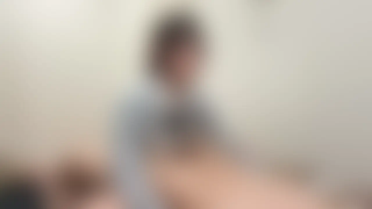 制服きてマゾの亀頭を執拗にいじめた後何度も寸止めしたら2連続お漏らしした笑
亀頭責めと寸止めで身体が惚けきってから〜しこしこ♡
全部漏らしちゃってもとめずにしこしこ♡
2回もぴゅっぴゅできて良かったね🥰 (2/2)