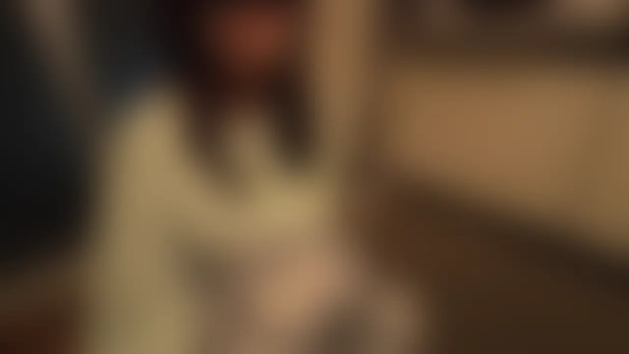 おっぱいシーン満載のパイズリ練習動画🎥
この日は妻の"お母さん"が泊まりにきていたのでバレないよう、静かに妻とえっちな時間を過ごそうということに⏳

sexはできないので、ディルドを使って擬似パイズリ練習をしてみました🫡

もちろん擬似パイズリだけでは物足りないので、電マでクリ責めもして妻はとても気持ちよさそうにしてました笑

私も最後は妻のおっぱいにぶっかけ射精‼️をするつもりで妻にご奉仕してもらってたのですが途中でまさかの義母起床😭😭

残念ながらわたしの射精はおあずけということになりました💦

でも妻は気持ちよくなれたし、動画もとてもエロく撮れたので良しとします笑

※ご奉仕シーンは妻もせっかく頑張ってくれたので途中で切れていますがしっかり視聴できるようになってます※ (2/2)