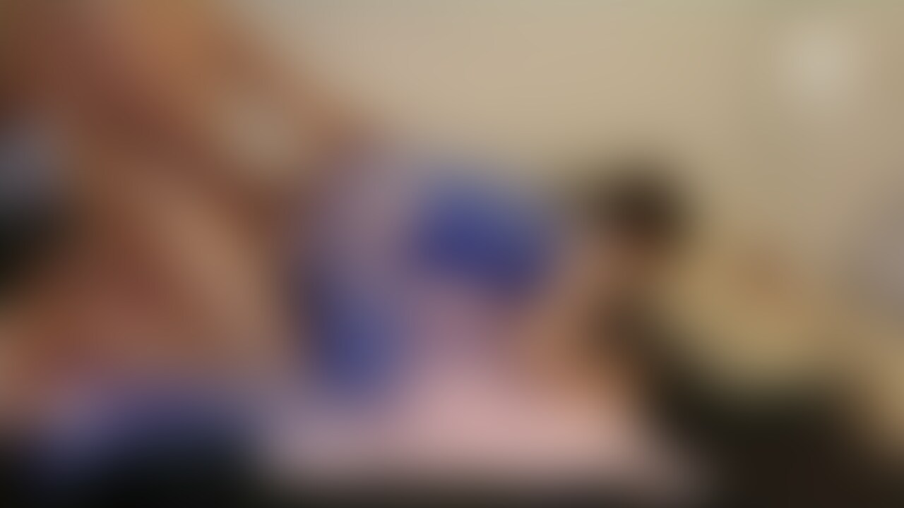 好き好きに体位を変え思い思い味わっていきます😋
もう出され過ぎて蜜穴はザーメンで溢れているんですが
まだまだ男達は放出していきます (2/2)