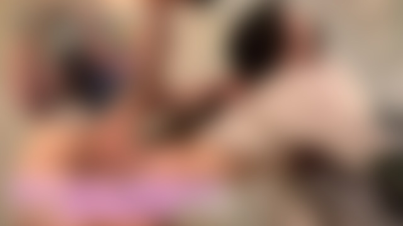 キッチンで盛ったワンコ君に迫られて
エッチした際の動画です🤍

こんな時はフェラでスッキリしてもらって
終わる事が多いんだけど
この日は最後までしちゃいました🙈

おまんこ舐められたら
私だってエッチしたくなっちゃいます💕

棚に押し付けられてイラマチオまで...
いつもより深くて
ワンコ君の興奮度が伝わってきます🥹 (2/2)