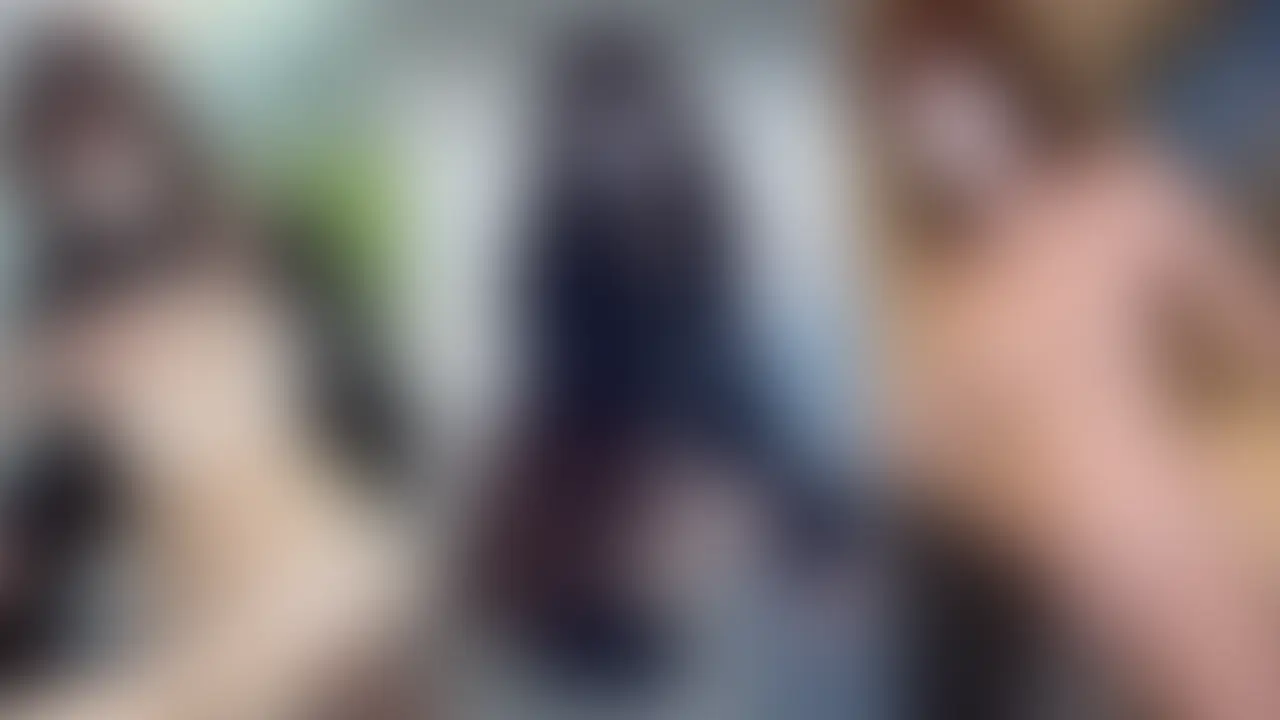 はじめに「いいね♡」を押していただけると嬉しいです❣️
今回は、澄み渡った秋空の中で彼とお散歩したり、テラスでまったり甘い時間を過ごしてきました🥺💓
秋晴れの心地いい空気の中を一緒に歩いているだけで、
自然と笑顔になっちゃって、すごく幸せな気分でした…♡
そのあと、お気に入りの広いテラス付きホテルへ✨
開放感のある景色の中でイチャイチャしているうちに、
だんだんえっちな空気になっていって…💓
いっぱい触れられたり、キスされたりしているうちに、
気づいたら何度も気持ちよくなっちゃってました🥺💓
お部屋に戻ってからも、
最後までたっぷり甘い時間を過ごしています…♡
約50分、自然光や夕暮れのやわらかい光の中で、
ふたりのリアルな空気感をたっぷり撮影しています❣️
デート気分で、ぜひゆっくり楽しんでもらえたら嬉しいです🥰💓
いつも「いいね♡」や温かい応援、本当にありがとうございます🥹✨
みんなの反応がすごく励みになっています💓
これからも応援してもらえたら嬉しいです (2/2)