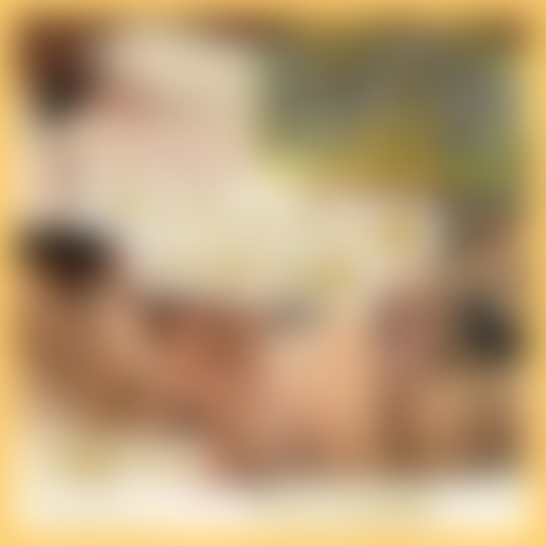 目隠し+顔出し版→ https://myfans.jp/posts/81143999-0486-4000-980f-2aa595edb919
フルサイズ版→ https://myfans.jp/posts/cc6651d4-6178-4af1-853a-efa5ec6a9453
【動画紹介】
りんちゃんの○○○動画のダイジェストです。全部まとめて観たい人向けです
少し以前の動画になるのですが、20代看護師のマゾメスりんちゃんと初めて会った時の○○○動画になります。とってもシャイで人とのコミュニケーションが苦手な子で、面と向かって会話が出来ない程度には無口な女の子です。それでも性癖はドMで、彼氏が居るのに好き放題開発されることを望んじゃう子だったのでたっぷり身体を嬲って遊んであげました(╹◡╹)
着衣の状態から始めて、手を下ろすたびに1枚ずつ服を脱がしていくルールで身体を撫で回してあげたらすぐに気持ち良くなってくれました。しっかり抵抗もするので容赦なく服をひん剝いていき、あっという間に下着姿に。その後も下着を脱がせて全裸になるまで指先で嬲って弄んであげています。とんでもない量の愛液が溢れて糸を引く様子は是非動画で見て頂きたいところです
中盤からはクリと膣内を指とオモチャで快楽責め。敏感で反応が良く、途中からは無口少女の喘ぎ声が漏れ出てくるのがどエロいので是非そちらもお楽しみください
終盤は寝取り○○○セックス。しっかりと他人棒で膣奥を躾けてやり、彼氏と会えない間に他人棒○○○を仕込まれるというNTRシチュを満喫して貰いました(╹◡╹) (2/2)