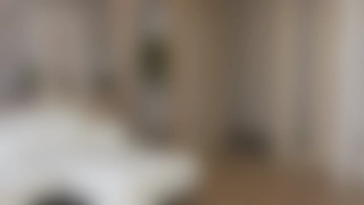 家事をするM男に足舐めやクンニをさせる女王様。

M男はブーツで蒸れたパンストを消臭させられ、
次に汗ばんだ足の指の間やカカトまで
きれいに舐めて掃除しなければならない。
さらに仕上げには女王様のオマンコの舐め掃除を
しなければならない。 (2/2)