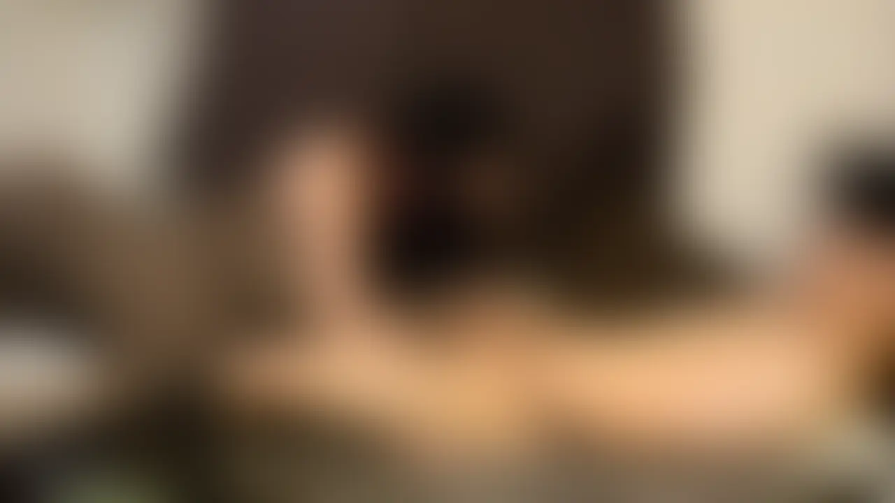 前編)裸を見られるのが恥ずかしすぎて枕で隠しちゃう女の子2
少しでも画質を高めるために前後編に分けています!!!
今回の子は見ての通り素人感丸出しですw
経験人数は1人wwしかも明るい部屋で見られるのに慣れていない様子ww
顔を真っ赤にして布団に隠れようとしながら笛、、ww
この経験の少ないガチの恥ずがってる姿、
大興奮なのでぜひ見てあげてください!!
この子はみんなに見られてることも知らずに隠れようとしてますがww
照れ隠し可愛い、、www
前戯がメインですが少しハメも入ってます!!!
リアルな作品をぜひご堪能下さいませ!!!
_______________________
※予告なく削除する場合があります
※身ばれ防止のため顔にモザイクかけています
※当作品のモデルは成人以上である事を確認の上、了承を得て撮影しております
※当作品の映像及び画像等の無断転載、利用等は固く禁止させていただきます (2/2)