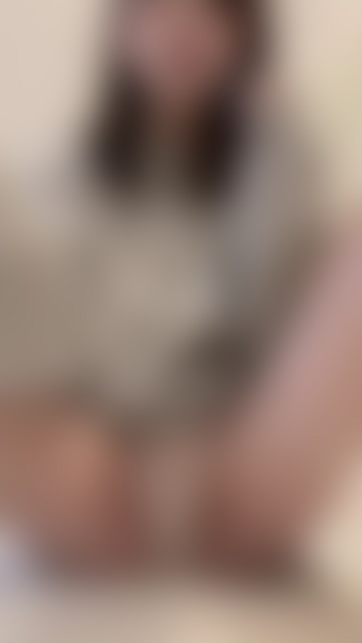 クリにおもちゃあててオナニー
気持ちよ過ぎてちょっとお漏らししちゃった(〃ω〃) (2/2)