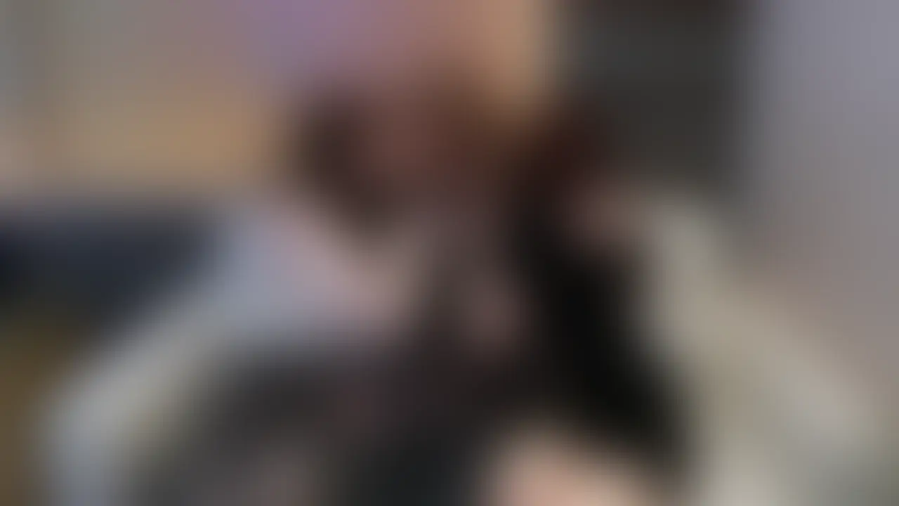 フォロワー7万人レイヤー藍ちゃんとFカップ○○○JDコンカフェ店員ちゃんとの逆3P中出しハメ撮り (2/2)
