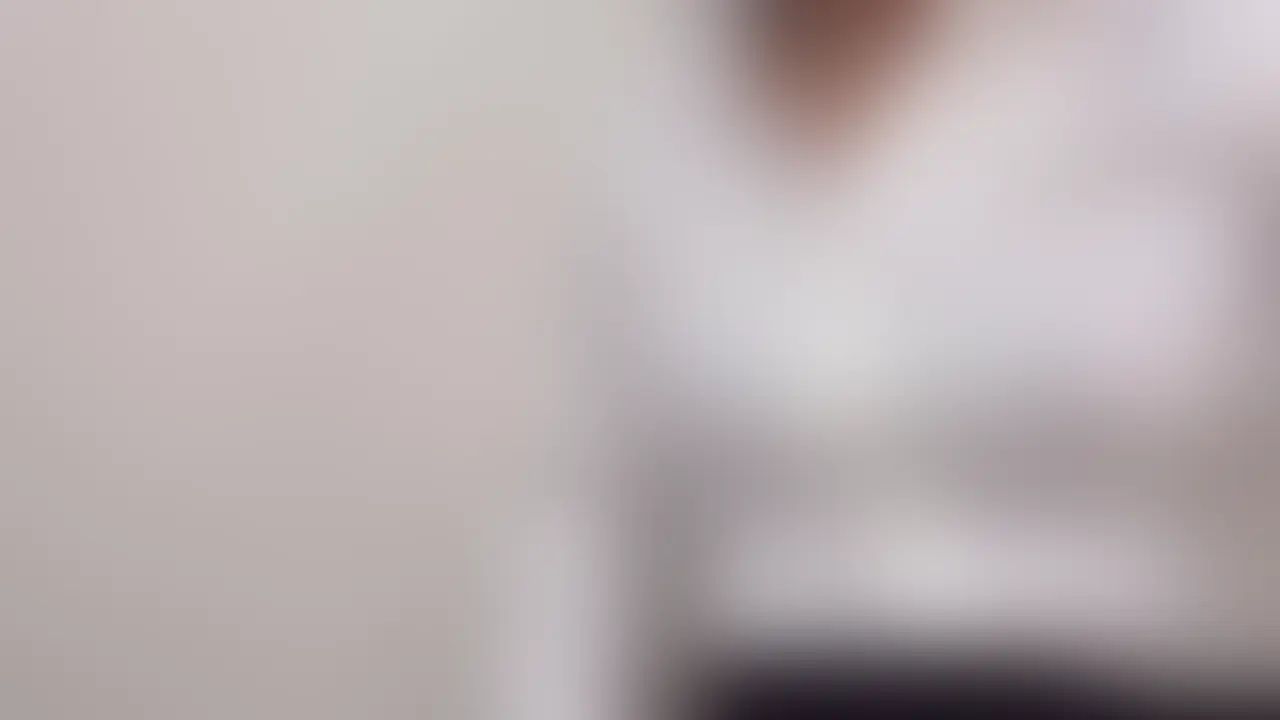 🍼母乳が…止まらないのに、感じちゃって…🍼

【いいねと保存】してくれたらすごく嬉しいです🥺🙏
フェチ系だけど、見てくれる人の反応が本当に励みになります💗

今回は…母乳が出ちゃってる状態で、
ひとりでオナニーしてる動画です💦

胸をさわってると自然に母乳が出てきちゃって…
そのまま濡れたまま触ってたら、
感度も上がってきて気持ちよすぎて…
何回もイっちゃいました🙈💥

母乳が出る瞬間とか、
胸の張り具合とか、
リアルにそのまま映してるから、
フェチな人には絶対たまらないと思う🍼💦

恥ずかしいけど、全部見てほしいです。
感想も待ってます💗 (2/2)