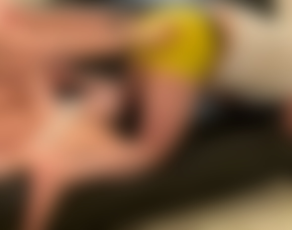 みぃ〜ちゃんのメンエス教室（8分）

最近、メンエスを研究しているというみぃ〜ちゃん
M音を呼び出して実験台になってもらうことに
M男を四つん這いにして、うしろからフェザータッチで
責めるみぃ〜ちゃん。右手は乳首左手は鼠蹊部あたりを
責めるとM男は必死に耐えます。
そんな様子を見て、笑いをこらえ、M男を仰向けにして
焦らしながら責めていくみぃ〜ちゃん (2/2)