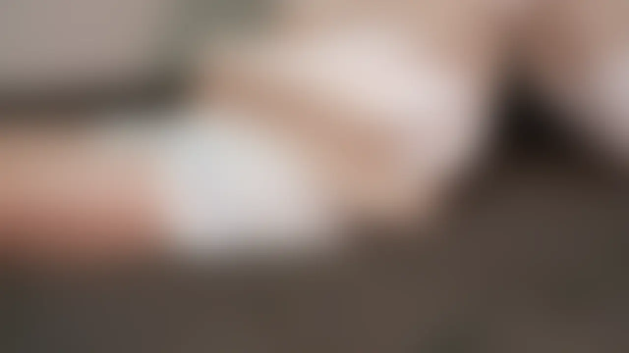 全身つるつるでパイパンな美少年彼氏と部屋着のままイチャイチャ甘々生中出しえっち sample 1