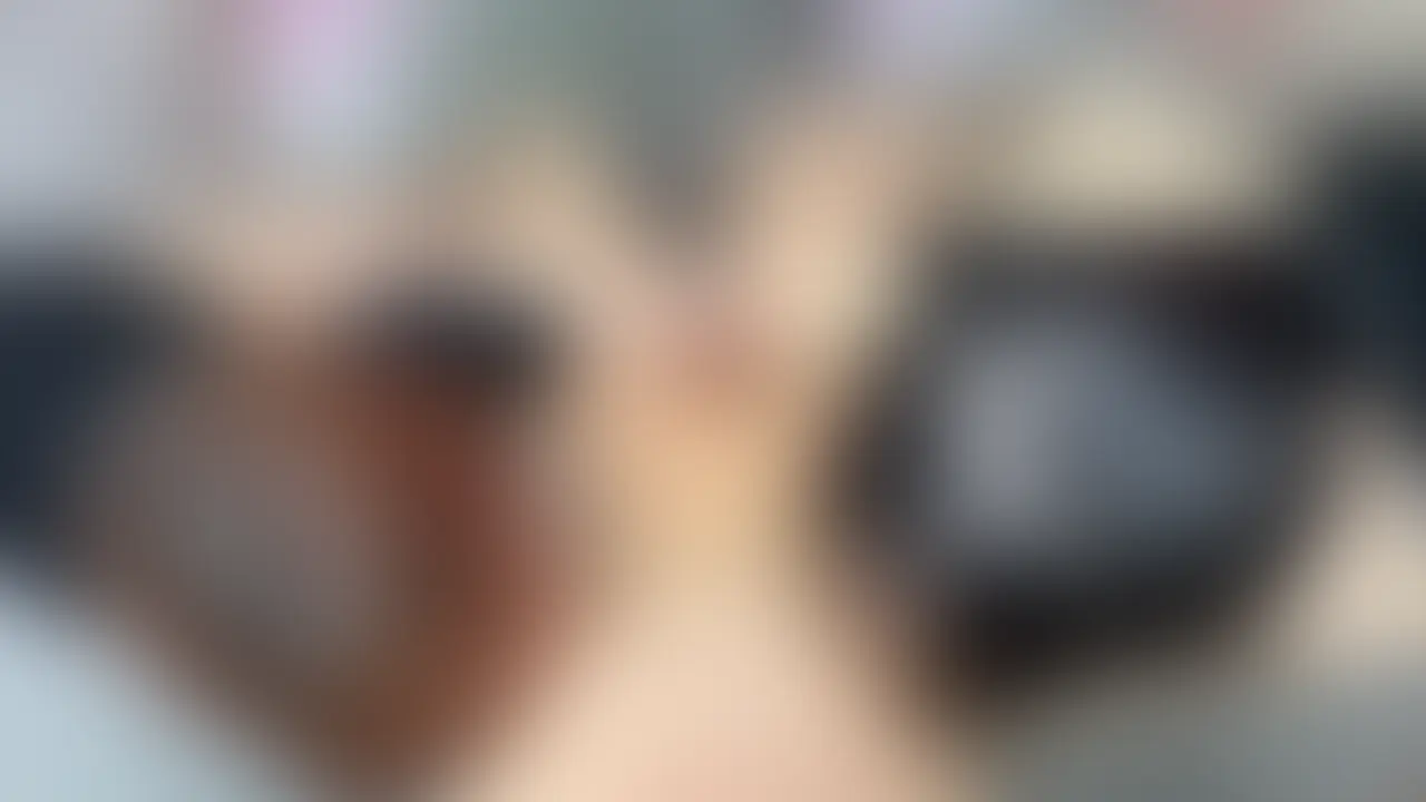 ※動画プレゼント企画実施中 最後まで見てください
【CAの美人二人組ギャルと4P乱交】
さな【27】・れいな【24】
主観カメラ
初の二枚抜き3Pです
前に抱いたCAのさなと先輩のれいな
何か3人で飯でも行こうってなって2人が部屋に来た
れいなもさなも俺の事かっこいいって言ってくれて何だかんだ優しいと気に入ってくれる
でも他にも女とかいるとか彼女いるとか好き勝手言ってる
そして先輩後輩2人の美人CAと一戦交えた後
もう一回やる流れでちょっと名案が…
結構人にやらせる癖がある俺だけどこの二人が俺の友達のはやととHしてる姿見たいなってことでこっそりラインで呼び出した
そしてさなとれいなに提案
4Pしない?と言うと「りょうくんだからHしてるから他の人は嫌だ」と言う事でさすがに断れる
「だめ?」って聞くと二人とも弱いw
断わられまくったから拗ねる
「もう萎えたから帰って」と言うと二人とも「ごめんね」って謝ってくる
ずっと拗ねてるとさながれいなに「顔見てから決める?」と妥協案を出してきた
そいつはめっちゃイケメンだから多分平気!
はやとを見た二人は「めっちゃイケメン!」ってテンション上がってる
はやとは伸長も182センチあるしイケメン
「二人ともあり?」と聞くとありっぽいw
さなとはやと俺とれいなのペアになってHが始まる
男2と女2の乱交キス
めちゃくちゃ絵になる
何しろあのさなが俺の友達とキスをしてるだけで興奮する
キス 手コキ フェラ ペアで見ると大迫力
で!はやとにさなとれいなにダブルフェラさせる
あの俺のセフレ2人が友達のを舐めてる
興奮する
それから男ふたりでさな1人やれいな一人を攻めたり
4P乱交最高だな!
ラストがお互い興奮しあってはやとが先にさなに発射!
次に俺がれいなのまんを使ってさなに乳首舐めさせさっきの光景を見ながら大発射
この4Pまたやろ!
🎁フォロワー獲得プレゼント企画実施中🎁
この動画に【いいね】と【ブックマーク】と【れいな】とコメントしてくれた人の中で抽選3名の方に今まで投稿してきた動画の中からランダムで1つダウンロード版動画をDMにてプレゼントします
プラン加入者、未加入者関係なく【フォローしてくれた人+上記3つやってくれた方】の中から抽選致します
何卒よろしくお願い致します
フォロワー限定なので、フォローもお忘れなく!
タグ
素人 個人撮影 巨乳 変態 ハメ撮り 美乳 美女 乳首
お尻 フェラ 手コキ 中出し 騎乗位 生ハメ 顔出し
パンチラ NTR ギャル 下着 ミニスカ (2/2)
