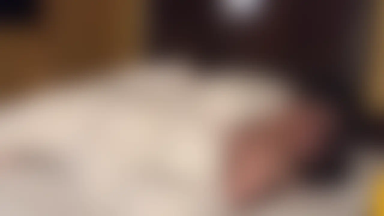耳舐めしただけで身体ビクビクさせて感じて、びちゃびちゃお漏らしもしちゃう雑魚マンコちゃん。
松葉崩しで根本までおちんぽ挿れて腕引っ張って逃げれないようにしてからガン突きしたら初中イキしちゃってた♡
良ければいいね❤️コメントお願いします!
※無断転載、まとめサイト等への引用は法律違反です。著作権違反等が発覚した場合には法的装置をとります。 (2/2)