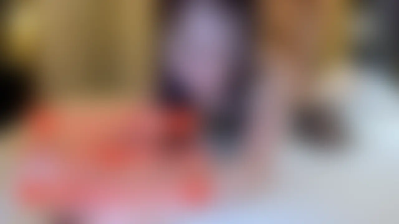 顔出し人妻のちっくです!
今回もフェラたっぷり、手コキたっぷり、生セックスたっぷりの11分50秒。
SH〇INのエロ下着にピンヒールで、よだれ&ローションフェラと、手コキで彼氏を追い込みます!ばっきばきに勃起したおちんちんを生で挿れてもらうのは最高で。
ちっくと彼氏のセックスをお楽しみくださいね! (2/2)