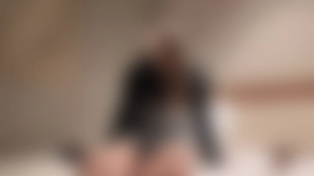 現役コスプレイヤーの9頭身美少女と密会SEX。
『骨格がずるい』
その一言に尽きます。
高身長でくびれのある体と小さい顔が凄まじく綺麗です。
程よい大きさの胸と、華奢な方とウエストの細さに合わないデカ尻が堪りません。
普段はエッチがそこまで好きじゃない彼女。
一度気持ちいエッチがしてみたいとxからDMが送られてきました。
最初は緊張していたものの、前戯をするうちに喘ぎ声が少しづつ大きくなっていきます。
最後の立ちバックや正常位ではうるさいほど喘いでいました。
滅多にお目にかかれないスレンダー美少女、是非ご覧ください!
(2回目はコスプレをして登場して頂きます…)
#ウブ
#美尻
#美乳
#巨乳
#巨尻
#乳首
#高身長
#個撮
#個人撮影
#色白
#種付け
#ハメ撮り
#裏垢
#変態
#素人
#サウナ
#下着
#スレンダー
#コスプレイヤー (2/2)