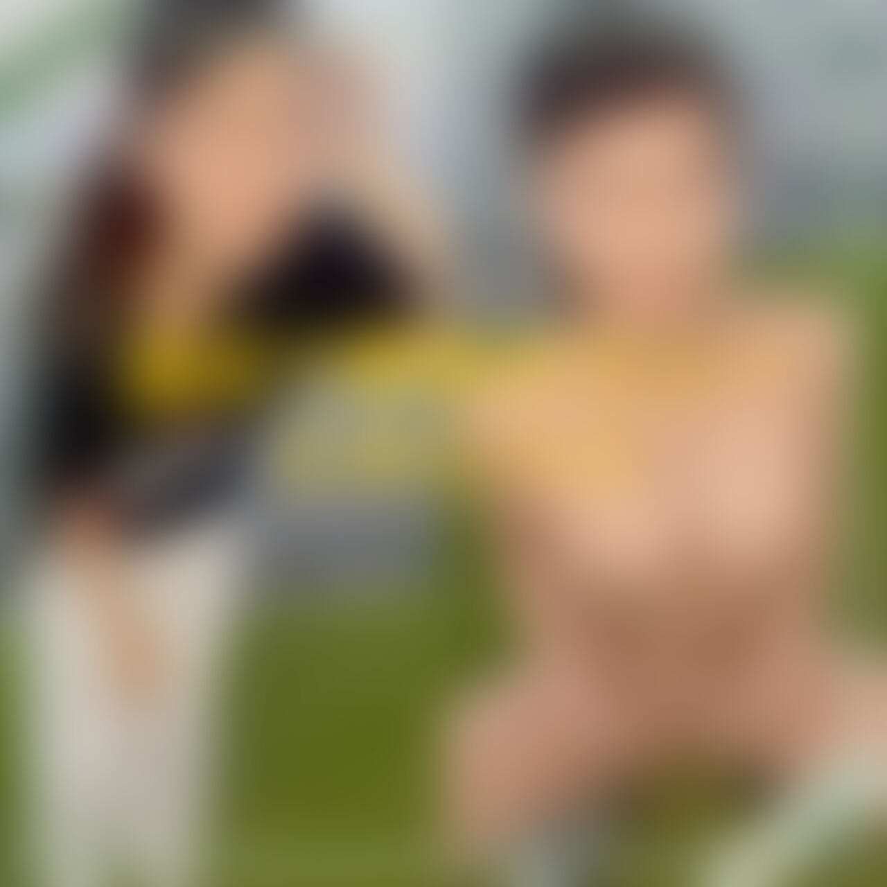 https://○○○.jp/posts/comment/show/553799
朝、海辺を散歩していたんだけど急にムラムラしちゃって緊急オナニーしちゃいました💦
何度も人の気配がしてキョロキョロしちゃってます‥ごめんなさい😦
それでも気持ちよくで指が止まらない。最後はお⚪︎っこしたくなっちゃってそのまま見せつけ放尿です。
そんな変態な私のおナニーを思う存分楽しんでください🎵 (2/2)