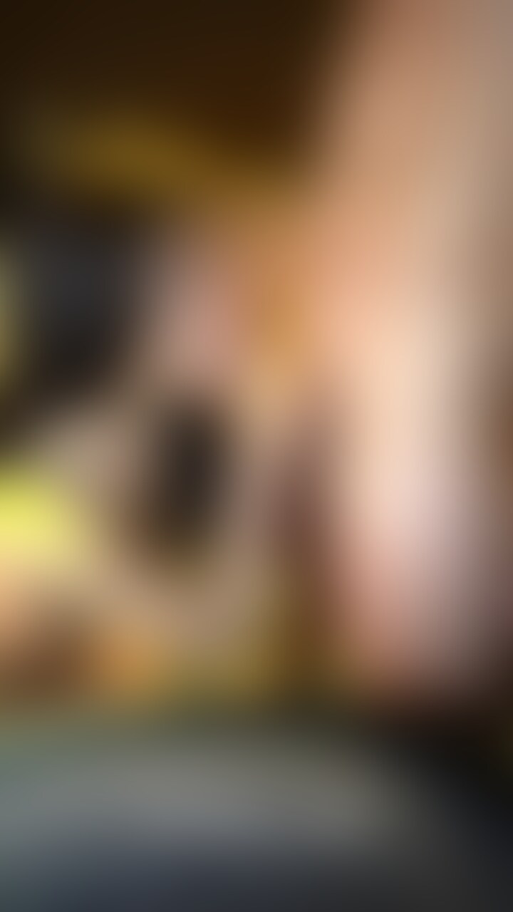 🔥プレミアムプラン限定縦動画ギリモザver🔥   
【大人気小柄美女さんと密会】②（6分57秒）    

何リットル潮吹きしてたのかわからないほど大量の潮で部屋が加湿されてました。笑
立ちバックで挿入してるとこマジで隠したくないほどエロい、、、

実はこの次の日も会って３時間くらいぶっ続けでセックスしました。（動画あり🔥）

 いいね100超えで次回も撮影してきちゃいます！  
※動画の撮影、掲載の承諾を得て掲載しております。 なお、動画の二次使用は固くお断りしています。 (2/2)