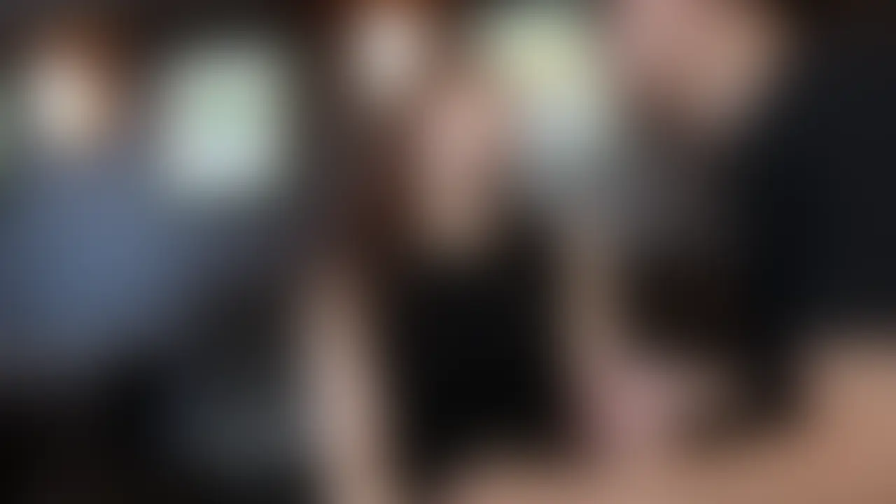 【「なんで結婚したんだろう...。」働かない旦那に愛想尽かした若妻。不倫SEXに激ハマりの予感...。】(51:21)
■お名前
Tさん
■年齢
23歳
■結婚歴
1年
■家族構成
夫・本人
■夫への不満(無職で働かない)
・生活の不安を分かっていない。
・こっちばかり負担が増える。
・口では「そのうち」と言うだけ。
・正直、嫌気がさしてる。
■俺様のレポート
(小声)…"早婚のオンナはエロい!"というものがありますが、
その証明になり得る存在でしたwww (2/2)