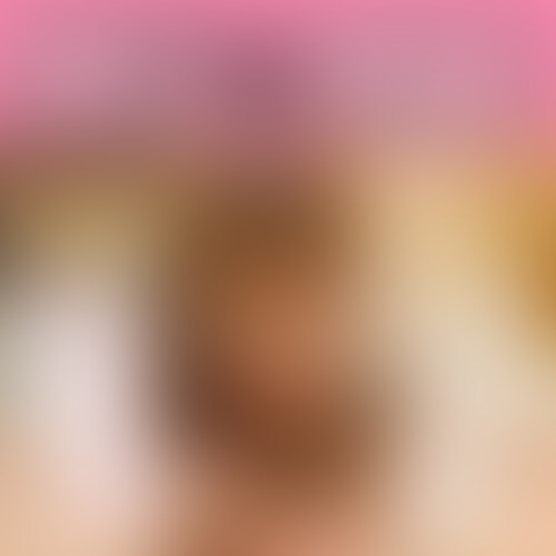 可愛すぎると話題の美女が包茎くんを優しく攻めちゃう。こんな笑顔でいじられたらもう・・・。
ぜひごゆっくりお楽しみください! (2/2)