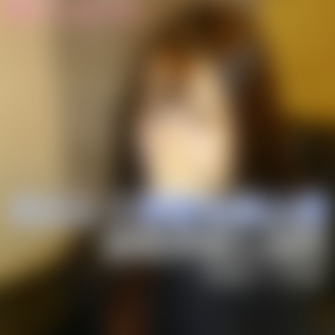 【顔出し】大人しく華奢な美人妻と浮気中出し性交(29歳)
⭐️No.114の奥さま⭐️
⭐️昼は不動産関連の事務員として働く奥さま😍
人付き合いが苦手な奥さまが実は旦那に内緒で浮気するなんて・・・
大人しいイメージですが実は性欲が強く他人棒に興味津々😍
緊張しながらも旦那以外の男性に股を開き浮気中出しの快感に溺れていきます😍 (2/2)